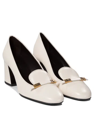 Khaite Fawn Zweifarbige Pumps Aus Lackleder In White