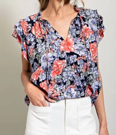 Eesome Drawstring Floral Top In Navy In Blue