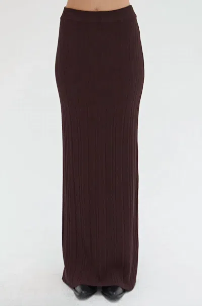 Crescent Ribbed Knit Maxi Skirt In Gold