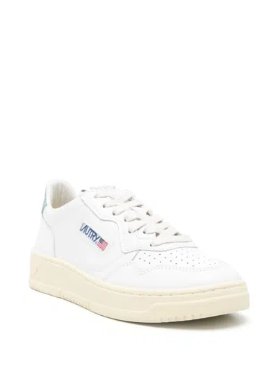 Autry 'medalist Low' White Sneakers With Logo Detail And Heel Tab In White