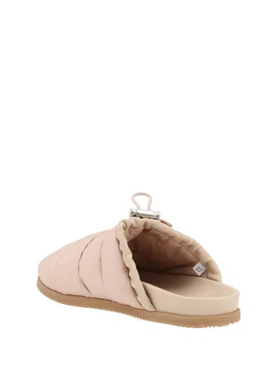 Moncler Mon Pocket Slippers With Soft Padded Design And Logo Patch In Pink