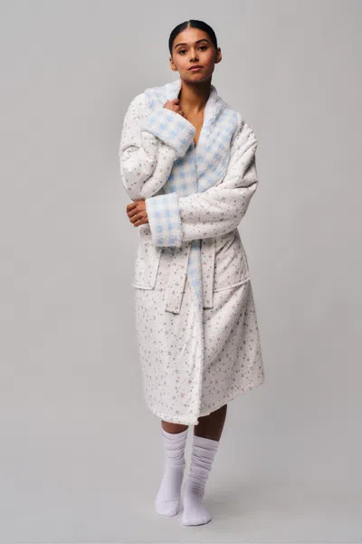 Danielle Guizio Ny Cozy Cloud Reversible Robe In Floral White/ Gingham
