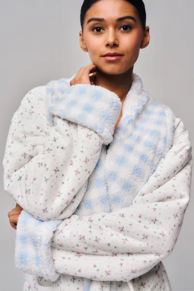 Danielle Guizio Ny Cozy Cloud Reversible Robe In Floral White/ Gingham