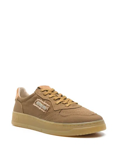 Autry Medalist Low Sneakers In Canvas Color Tanzine