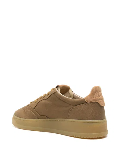 Autry Medalist Low Sneakers In Canvas Color Tanzine