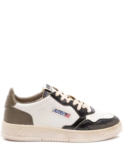 Autry Leather Medalist Low Super Vintage Sneakers