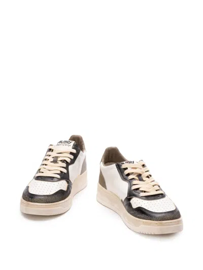 Autry Leather Medalist Low Super Vintage Sneakers