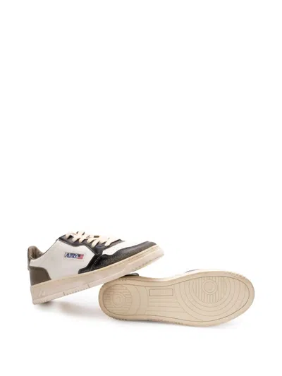 Autry Leather Medalist Low Super Vintage Sneakers