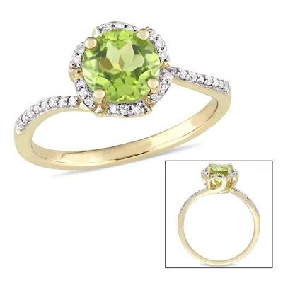 Mimi & Max Peridot And 1/10ct Tw Diamond Halo Ring 14k Yellow Gold In Green