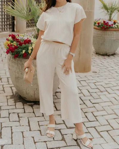 Sunland 17 Willow Woven Cropped Pants In Cream In White