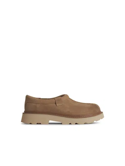 806 Ugg 'tasman' Beige Suede Slippers In Beige