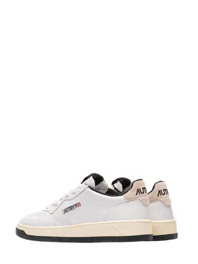 Autry Medalist Low Wom In White