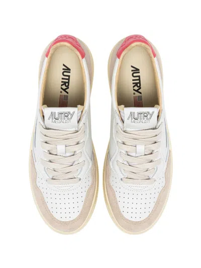 Autry Medialist Low Leather Sneakers In White