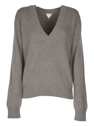 Bottega Veneta V-neck Knit Sweater Ribbed Finish In Brown