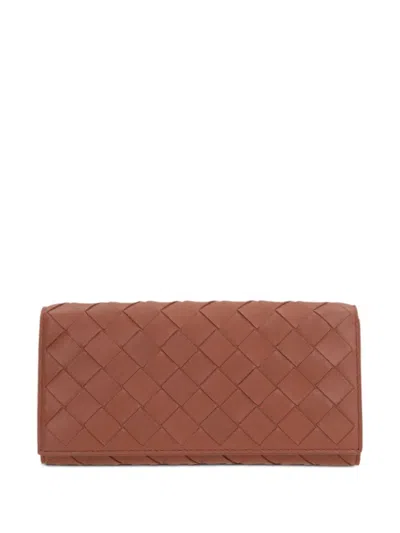 Bottega Veneta Women Portafoglio Intrecciato Con Patta Grande In Brown