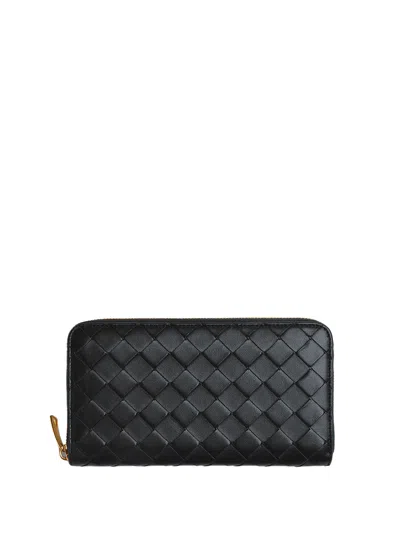 Bottega Veneta Women Portafoglio Intrecciato Con Zip In Black
