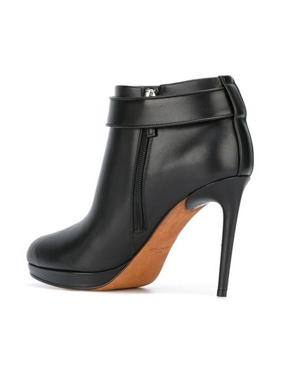 Shop Givenchy 'shark Tooth' Stiefeletten In Black