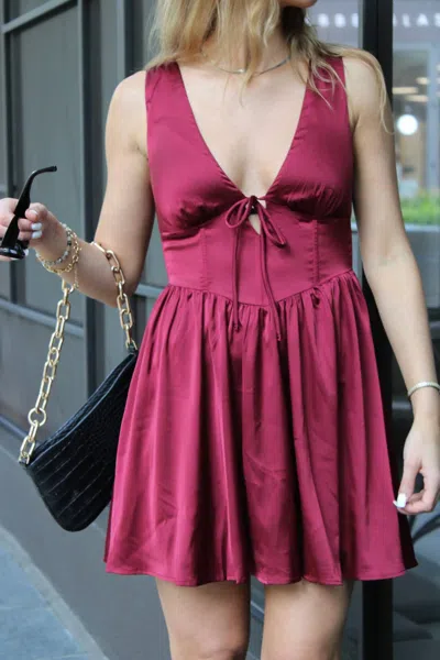 Needii V-neck Mini Dress In Merlot In Red