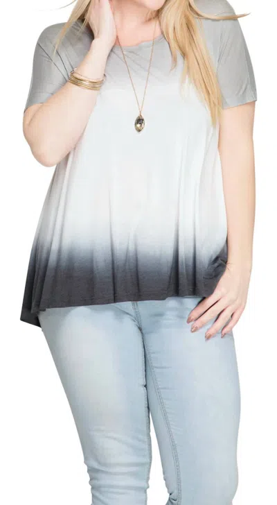 She + Sky Ombre Short Sleeve Tunic Top - Plus In Black In Black