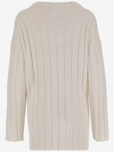 Allude 