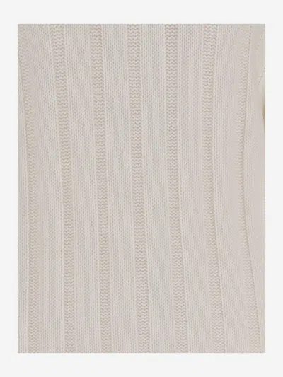 Allude 