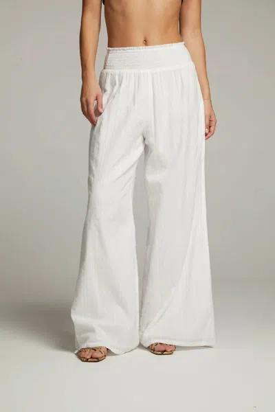 Chaser Linen Ruched Top Flared Pant In White In White