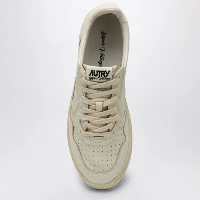 Autry 'medalist Low' White Low Sneakers With Logo Detail In White