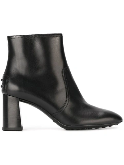 Tod's Gomma Tronchetto Leather Ankle Boots In Black