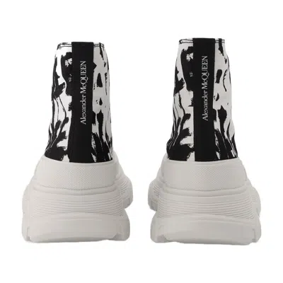 Alexander Mcqueen Tread Slick Sneakers In Multicolor
