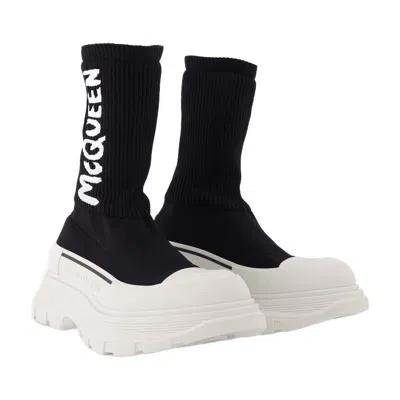 Alexander Mcqueen Tread Slick Graffiti Pull-on Boot Sneakers In Multicolor