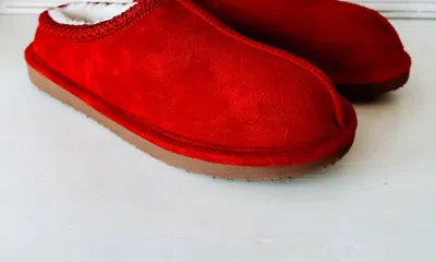 Very G Cheers Women's Platform Slipper In Maroon In Red