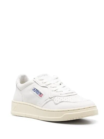 Autry Sneakers Medalist Low In Pelle Bianco Argento In White