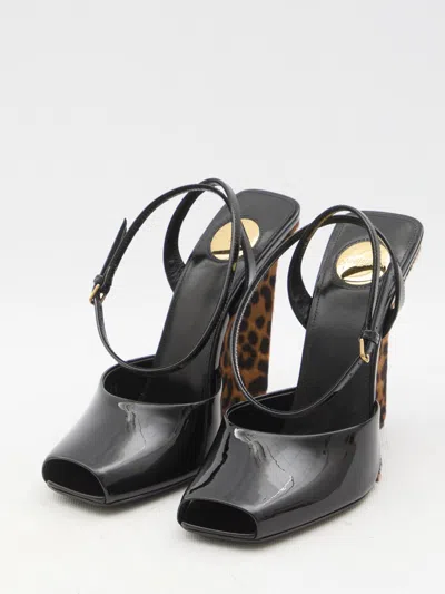 Saint Laurent Le Scandale 110 Patent Leather Wedge Sandals In Black