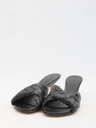 Bottega Veneta Interciato Woven Twist Mule Sandals In Black