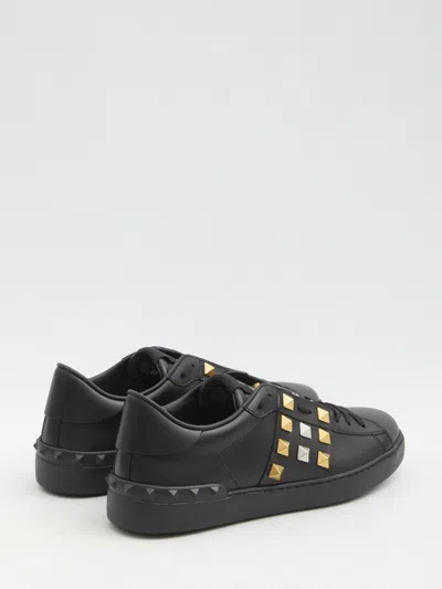 Valentino Garavani Men Rockstud Untitled Sneakers In Black