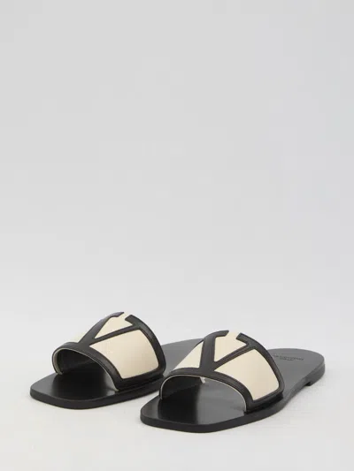 Valentino Butter White And Black Synthetic Slides With Wide Strap In Black