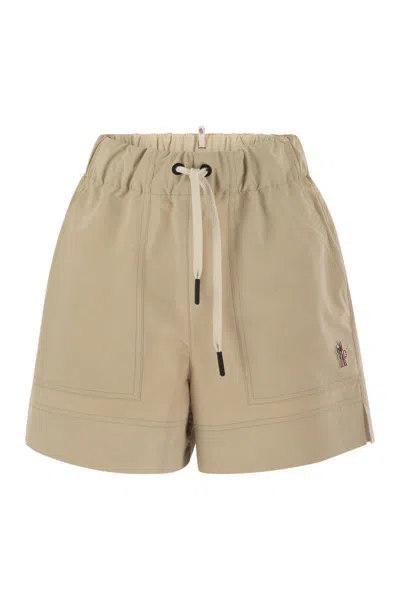 Moncler Shorts Elastic Waistband Side Pockets In Beige