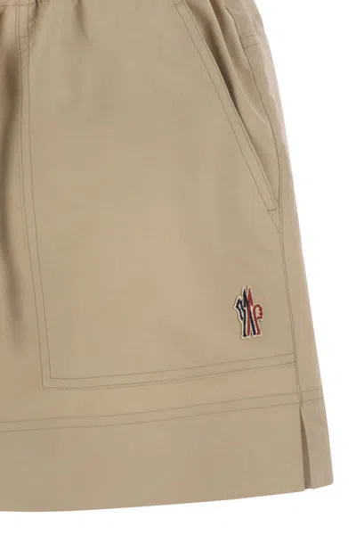 Moncler Shorts Elastic Waistband Side Pockets In Beige