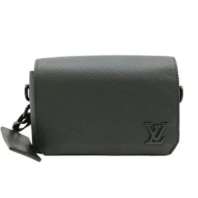 Pre-owned Louis Vuitton Black Leather Shoulder Bag ()