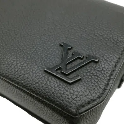 Pre-owned Louis Vuitton Black Leather Shoulder Bag ()