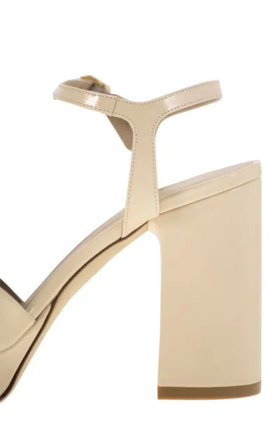 Stuart Weitzman Dayna - Leather Platform Sandal In Beige