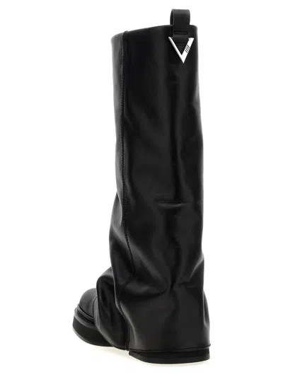 Attico 'robin' Black Boots With Square Toe And Logo Plaque On The Rear In Black