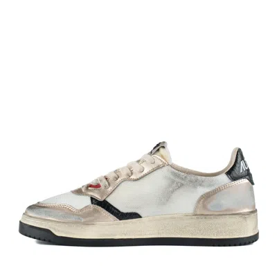 Autry Medalist Super Vintage Low Sneakers In White, Gold