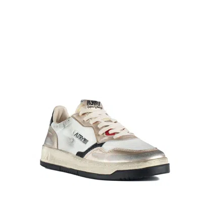 Autry Medalist Super Vintage Low Sneakers In White, Gold