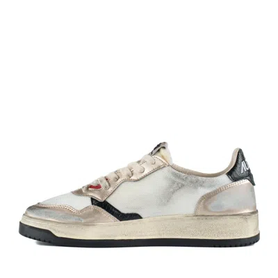 Autry Medalist Super Vintage Low Sneakers In White, Gold
