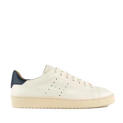 Hogan Cassetta Pelle Bianco Sneakers With Contrasting Blue Spoiler In White, Blue