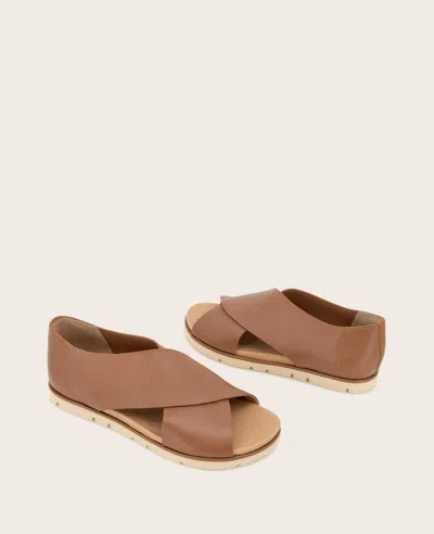 Gentle Souls Leslie Flat Sandal In Luggage Leather