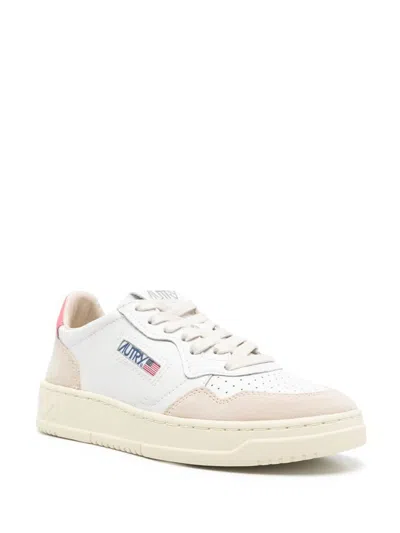 Autry Medalist Sneakers In White Leather With Fuchsia Heel In White