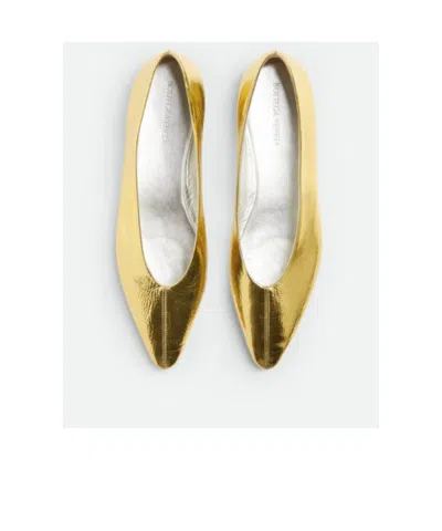 Bottega Veneta Gold Sofia Ballerina Flats In Nude