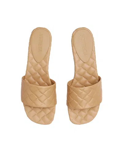 Bottega Veneta Braided Pattern Amy Flat Mule Shoes In Beige